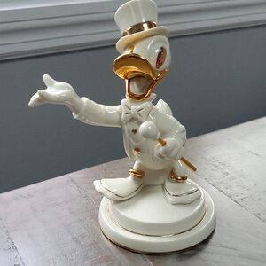 Lenox Disney Showcase Debonair Donald Duck Figurine